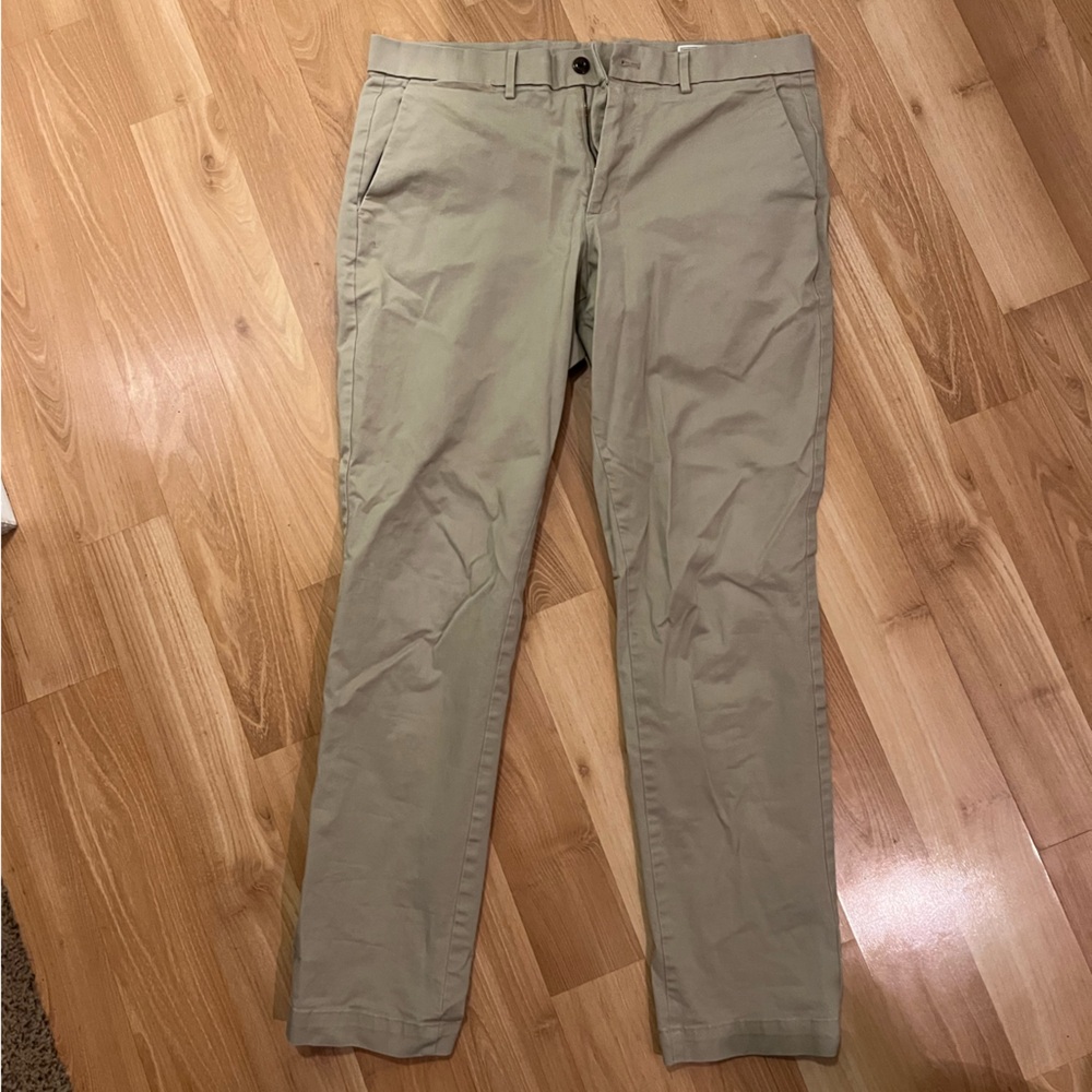 GAP Men's Khaki Chinos